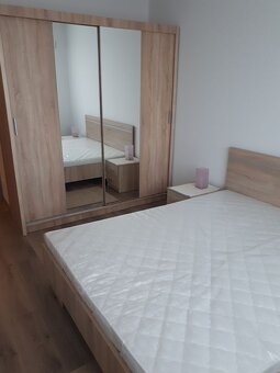 Ponúkame na prenájom 3-izbový byt na najvyššom podlaží v nov - 3