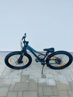 SPECIALIZED HotROCK RIPRock 24 - 3