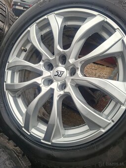 Volkswagen Škoda Audi SUV R18 - 3