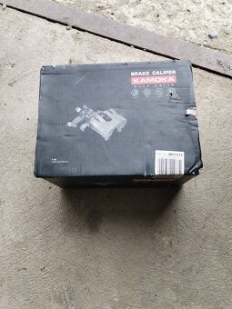 Brzdový strmeň Audi A6 C6 - 3