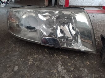 Xenon škoda Superb - 3