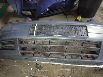 Nárazník vw Touran predfacelift - 3