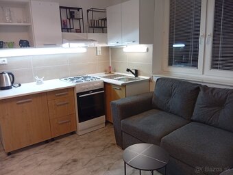 PRENAJMEM ZREKONŠTRUOVANÚ GARSÓNKU V KE-FURČA - 3