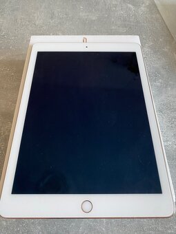 iPad Air 2 - 128 GB - Golden, plne funkčný - 3