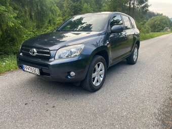 Predam Toyotu Rav4 2,2 2009 - 3
