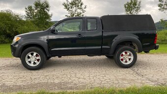 Toyota Hilux 2.5 I D-4D 88kw off-road - 3