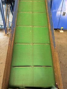 Pásový dopravník šikmý 5,6m - 3