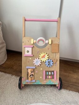 Predám drevené chodítko - 3