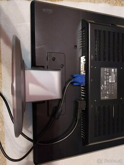 Predám 20"  LCD  HP w20 - 3