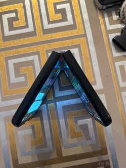 Samsung Z Flip 3 - 3