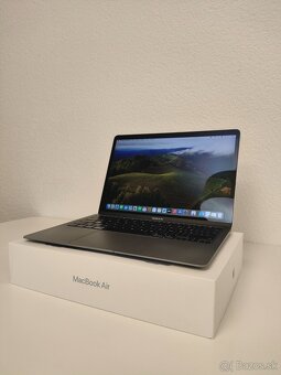 MacBook Air 2020 | i7 • 8GB • 256GB SSD - 3