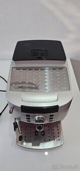Predám kávovar Delonghi Magnifica S - 3
