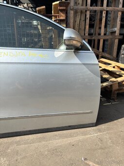 DVERE PRAVE PREDNE VW PASSAT B6 - 3