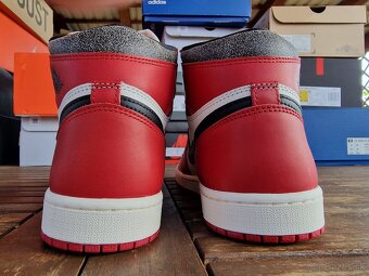 Nike Air Jordan 1 High Chicago Lost And Found - 3