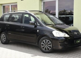 Toyota Avensis Verso 2.0D-4D 2xKOLA A/C 85 kw - 3