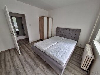 Izba v 3 izbovom byte + zvyšok spoločný - 3