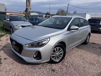 Hyundai i30 1.4i - 3