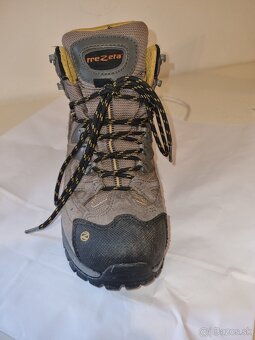 Predám turistické topánky Vibram - 3
