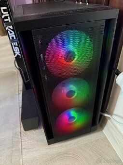 predám herne pc viacej komponentnú asus - 3