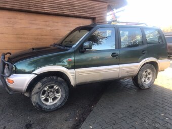 Nissan Terrano 2 2,7 - 3