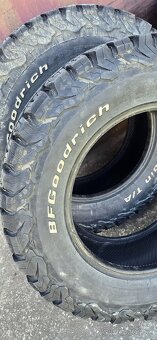 265/65r17-Bf goodrich all terrain T/A KO2 - 3
