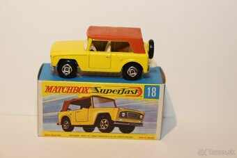 Matchbox SF Field car - 3