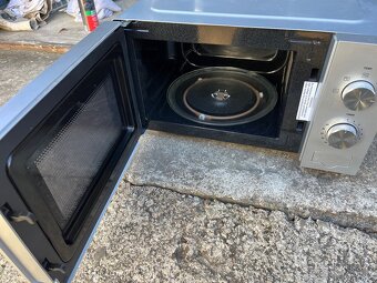 Mikrovlná rúra Hisense - 3