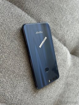 Honor 8 modrý - 3