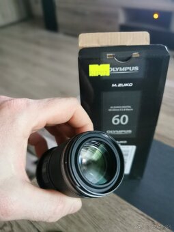 Olympus M.Zuiko Digital ED 60 mm - 3