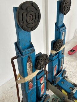 DVOJSTĹPOVÝ ZDVIHÁK OMCN - 3