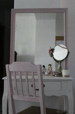 Ružová vidiecka stolička - 3