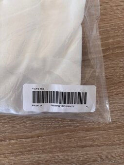 Supreme 4LIFE Tee - 3