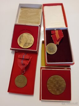 vyznamenanie čssr plaketa - 3