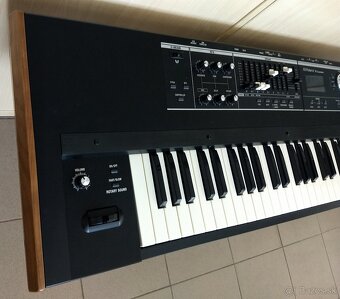 Predám Roland VR-730 - 3