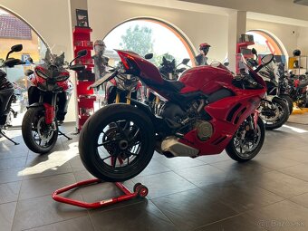 DUCATI PANIGALE V4 - 3