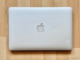 MacBook Pro 13", NOVÁ BATERKA - 3