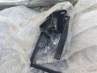 Predam cisto novy ochranny ram +sroby Toyota.Misutonida,EC/S - 3