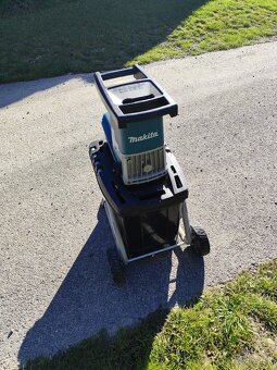 Drvič konárov Makita UD2500 - 3