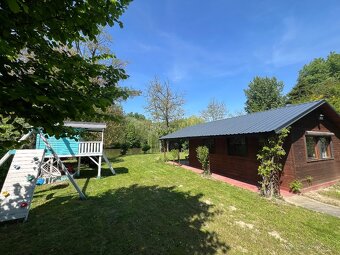 Pozemok s chatou a mólom priamo na brehu Malého Dunaja - 3