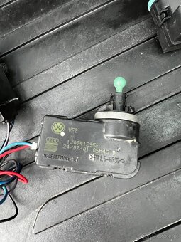 Motorceky do svetiel golf 4 - 3