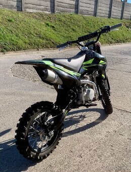 Stomp 140 z3 bw - 3