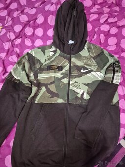 Mikina Adidas a Nike - 3