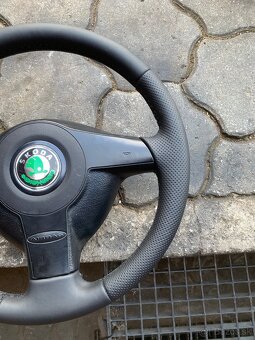 Volant koženy 3 ramenny nanovo obšitý aj s airbag - 3