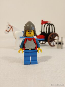 LEGO Castle 6016 Knights' Arsenal - 3