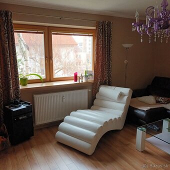 Ponúkam na prenájom priestranný 2-izbový byt Stefanikova Tri - 3