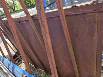 Plechová brána - 3