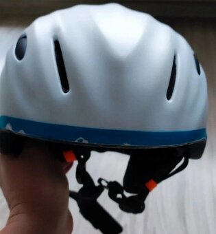 Prilba na lyžovačku - 3