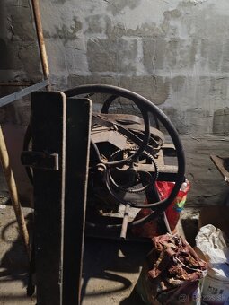 Rezačka na trávu, slamu sečkareň - 3