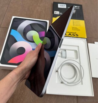 Apple iPad Air 4 64GB Space Grey - 3
