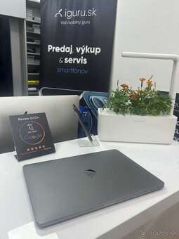 Apple MacBook Pro 13" (2017) - 3